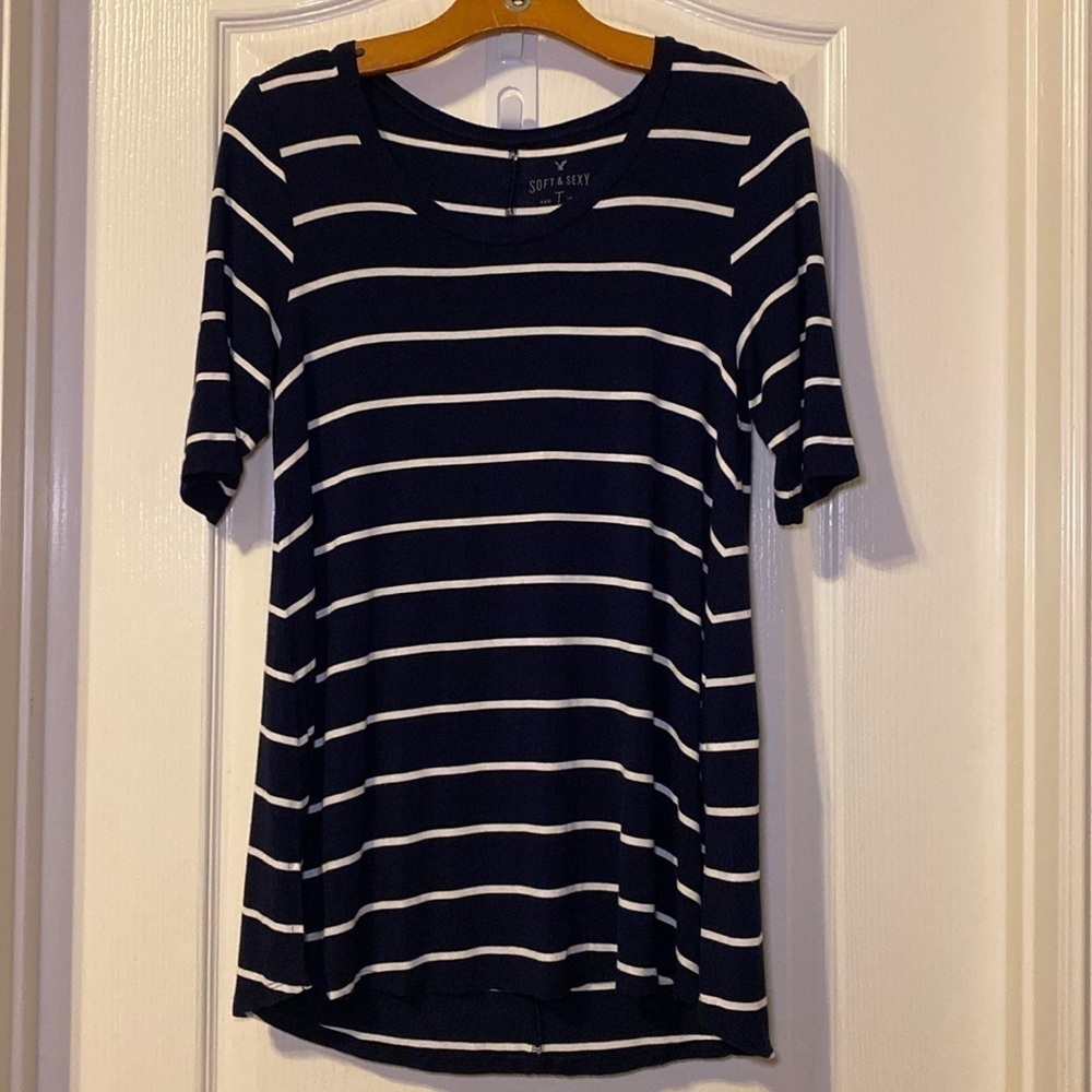 American Eagle Outfitters Soft & Sexy T Striped Size Medium NWOT